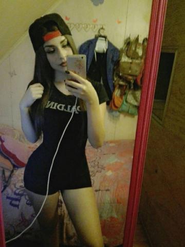 Юна